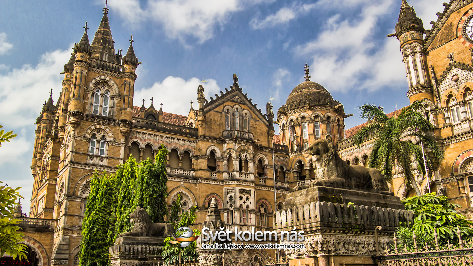 Tapeta na plochu, Indie - Mumbai hlavní vlakové nádraží Chhatrapati Shivaji Terminus