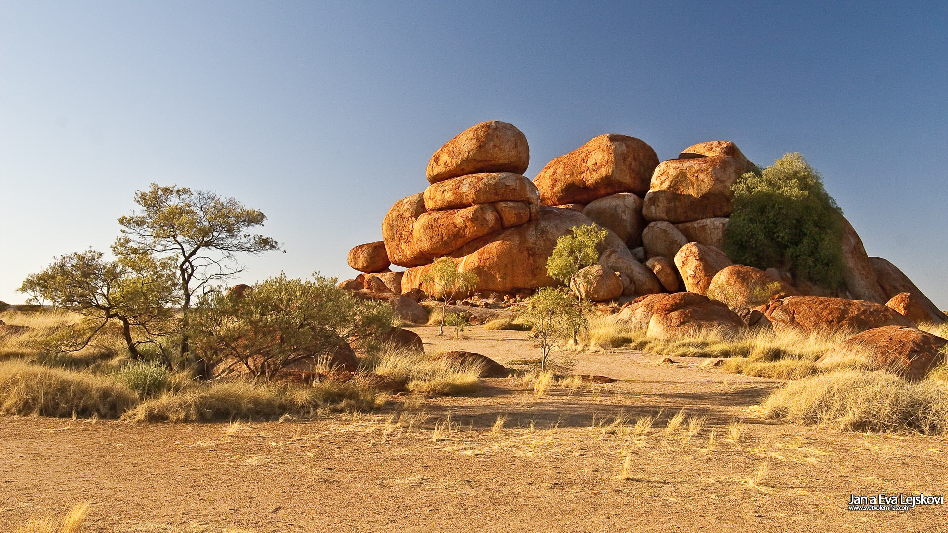 Tapeta na plochu, Austrálie - Devils Marbles